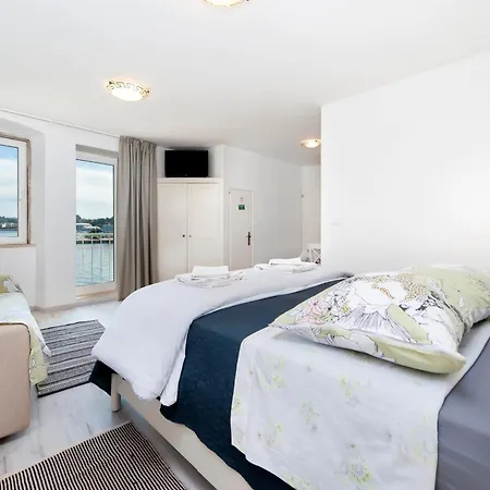 Stella Marina Sea View Free Parking Apartment *